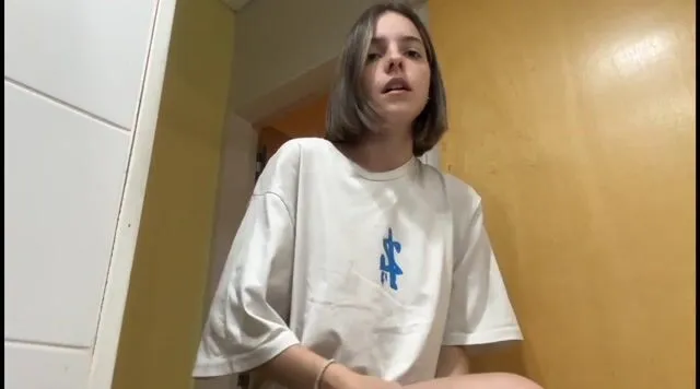 Vale Tinglebay ASMR Nip Slip